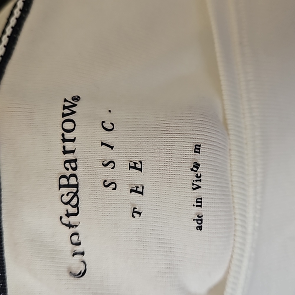 Croft & Barrow womens long sleeves white shirt - Picture 3 of 4